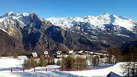 Vue aérienne de la station.