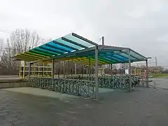 Abri à vélos.