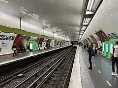 Quais de la ligne 7.