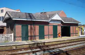 Ancienne gare provisoire de Viane-Moerbeke identique à la première gare d'Okegem.