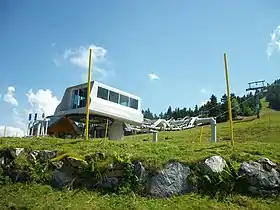 Vue aérienne de la station.