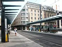 Genève, Bel-Air (lignes 14 et 18 sur ces quais, lignes 12 et 17 sur d'autres quais)