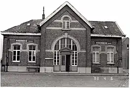 Façade côté rue en 1993.