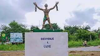 Statue Bénin Soka dans la commune de Comé