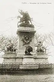 Monument à Barye, dans le square Barye.