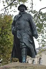 La statue de Clemenceau.