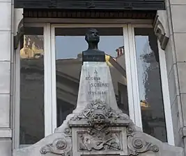 Cochi frères, Monument à Eugène Scribe, Paris, angle de la rue Saint-Denis et de la rue de La Reynie.