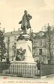 Statue d'Adolphe Thiers« Monument à Thiers à Nancy », sur À nos grands hommes,« Monument à Thiers à Nancy », sur e-monumen