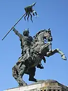 Statue de Guillaume le Conquérant, bronze de Louis Rochet, Falaise, place Guillaume-le-Conquérant (détail).