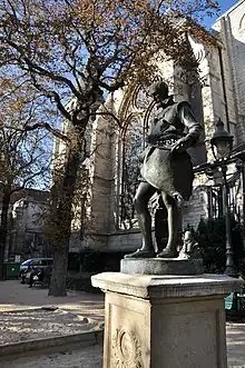 Monument à Bernard Palissy (1883), Paris, square Félix-Desruelles.