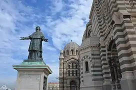 Statue de Mgr de Belsunce.