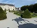 La Métamorphose de Neptune le jardin et la mairie