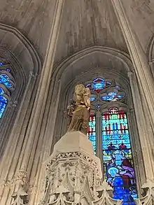 Statue de la Vierge Marie et de l'Enfant Jésus en albâtre, XIVe siècle