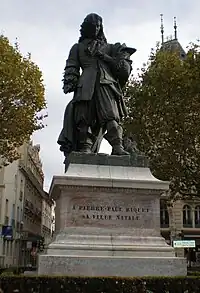 Statue de Pierre-Paul Riquet sur les allées de Béziers.