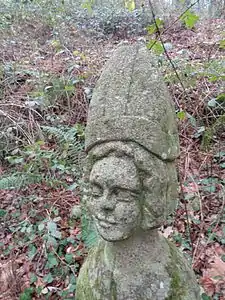 Statue de Saint Lunaire près du château de Péhou