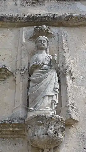 Statue de Sainte-Honorine, sur l'église