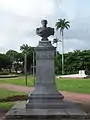 La statue du général Frébault sur la place de la Victoire de Pointe-à-Pitre