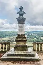 Buste de Jacques de Maleville« Buste de Jacques de Maleville à Domme », sur À nos grands hommes,« Buste de Jacques de Maleville à Domme », sur e-monumen