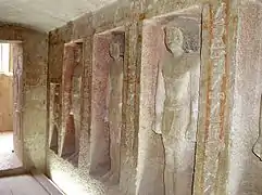 Statues du mastaba d'Idou (cimetière est)