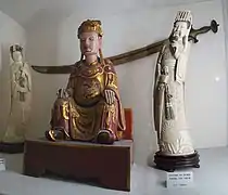 statues en ivoire,