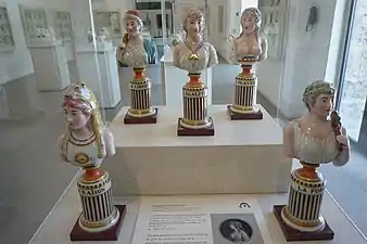 Statuettes révolutionnaires en porcelaine, manufacture Niderviller, 1794-1795.
