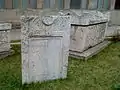 Tombe et sarcophage antiques.