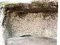 Une grotte aux murs recouverts d'huîtres (mai 2009)