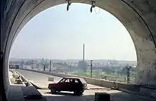 Entrée sud du Steinbergtunnel, avec au fond la centrale thermique de Wurtzbourg, en 1987.