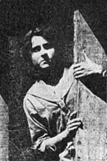 Description de l'image Stella LeSaint as The Woman of The Mountains 1913.jpg.