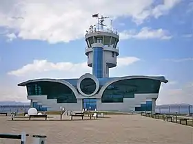 Vue de face du terminal passager.