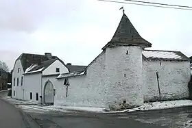 Château-ferme de Sterpigny et abords + vieux Christ à route