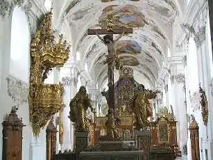 Intérieur de l'église Notre-Dame de l’Assomption de l'abbaye de Stams.