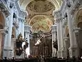 Vue de l'intérieur de la basilique