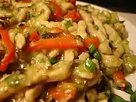 Le Yuxiangrousi, est un plat commun de la cuisine du Sichuan.