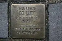 Une pierre d'achoppement pour Hugo Meier-Thur devant l'Université des Beaux-Arts de Hambourg