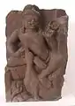 Sculpture sur pierre représentant le dieu Kumâra accompagné de son paon, VIe siècle, National Museum de New Delhi.