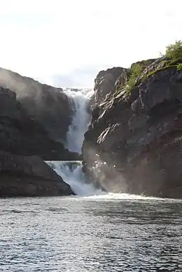 Une cascade.