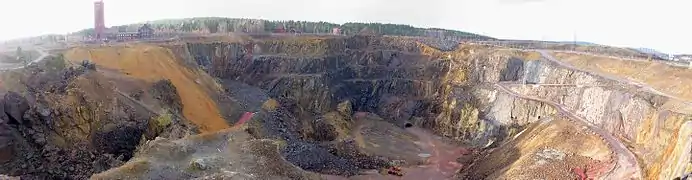 Vue panoramique de l'ancienne mine (2010).