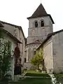 La montée vers l'église.