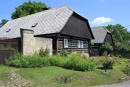 Maison à bois.