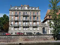 Immeuble de rapport (quai Saint-Thomas).