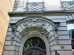 Immeublefaçades, toitures, vestibule, cage d'escalier, ascenseur, gaine d'ascenseur