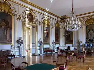 Salon des évêques.