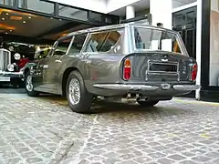 Une Aston Martin DB6 Vantage shooting-brake de 1969/1970.