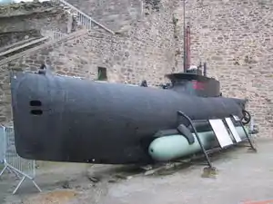 Sous-marin de poche militaire de type Seehund d'origine allemande récupéré par les forces sous-marines françaises à la fin de la seconde guerre mondiale et exposé au musée de la Marine de Brest.
