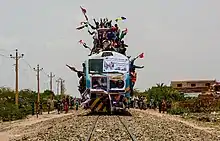 Manifestants sur le toit d'un train