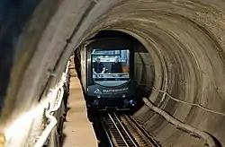 Voiture du funiculaire dans le tunnel