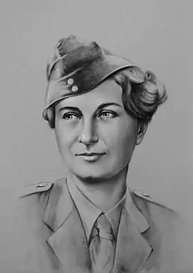 Susan Travers, est une militaire britannique, seule femme immatriculée à la Légion étrangère. Faits d'armes	Bataille de Bir Hakeim et Guerre d'Indochine. Distinctions : Chevalier de la Légion d'honneur, croix de guerre 1939-1945, médaille militaire.