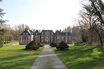 Façade du château.