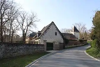 Les communs du château.